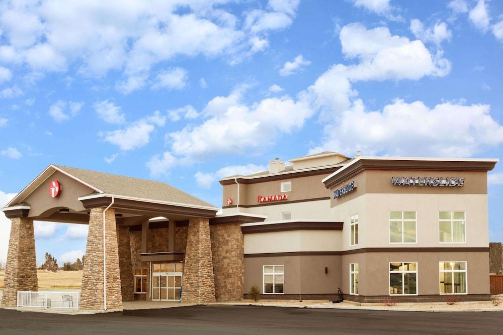 Ramada By Wyndham Drayton Valley מראה חיצוני תמונה