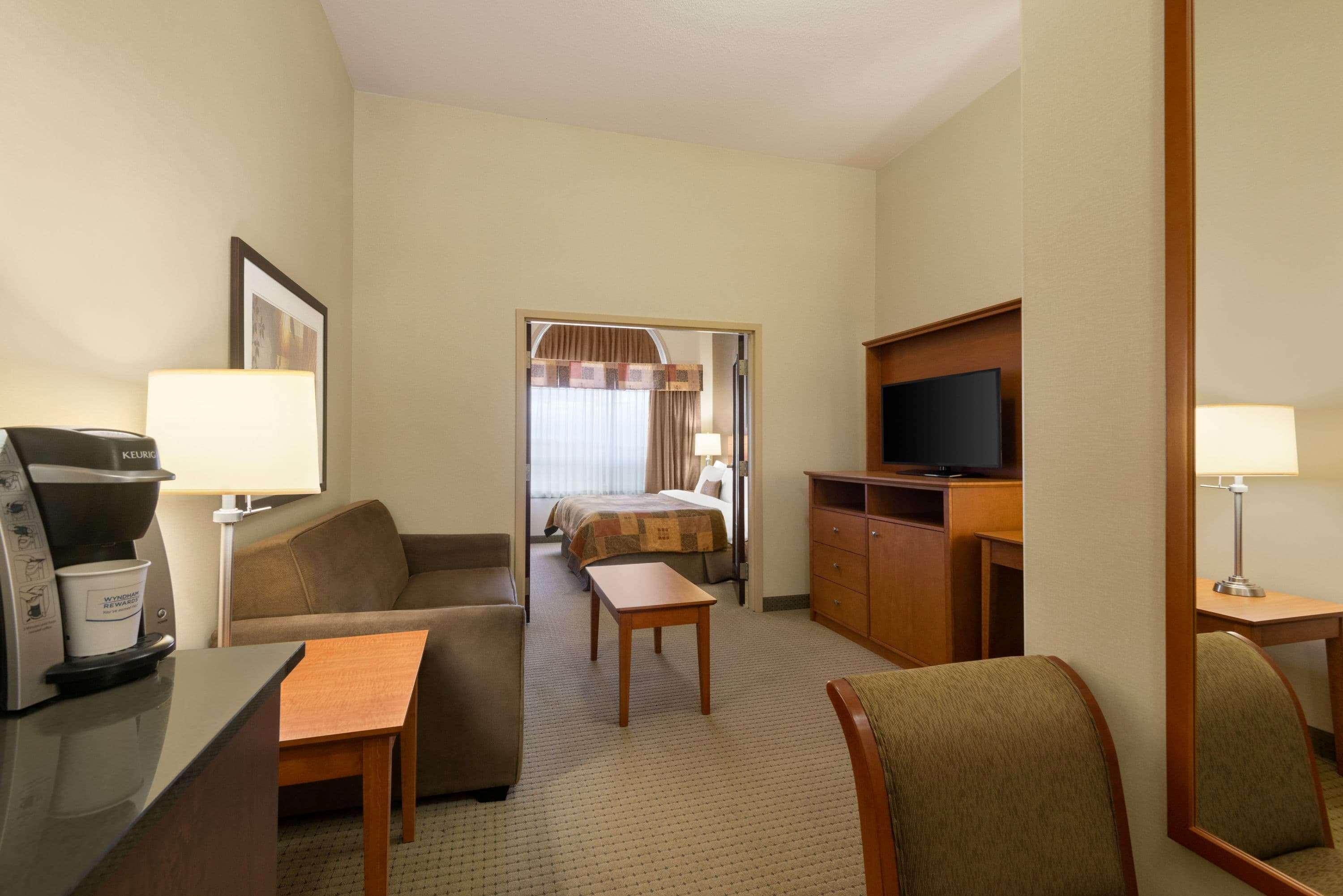 Ramada By Wyndham Drayton Valley מראה חיצוני תמונה