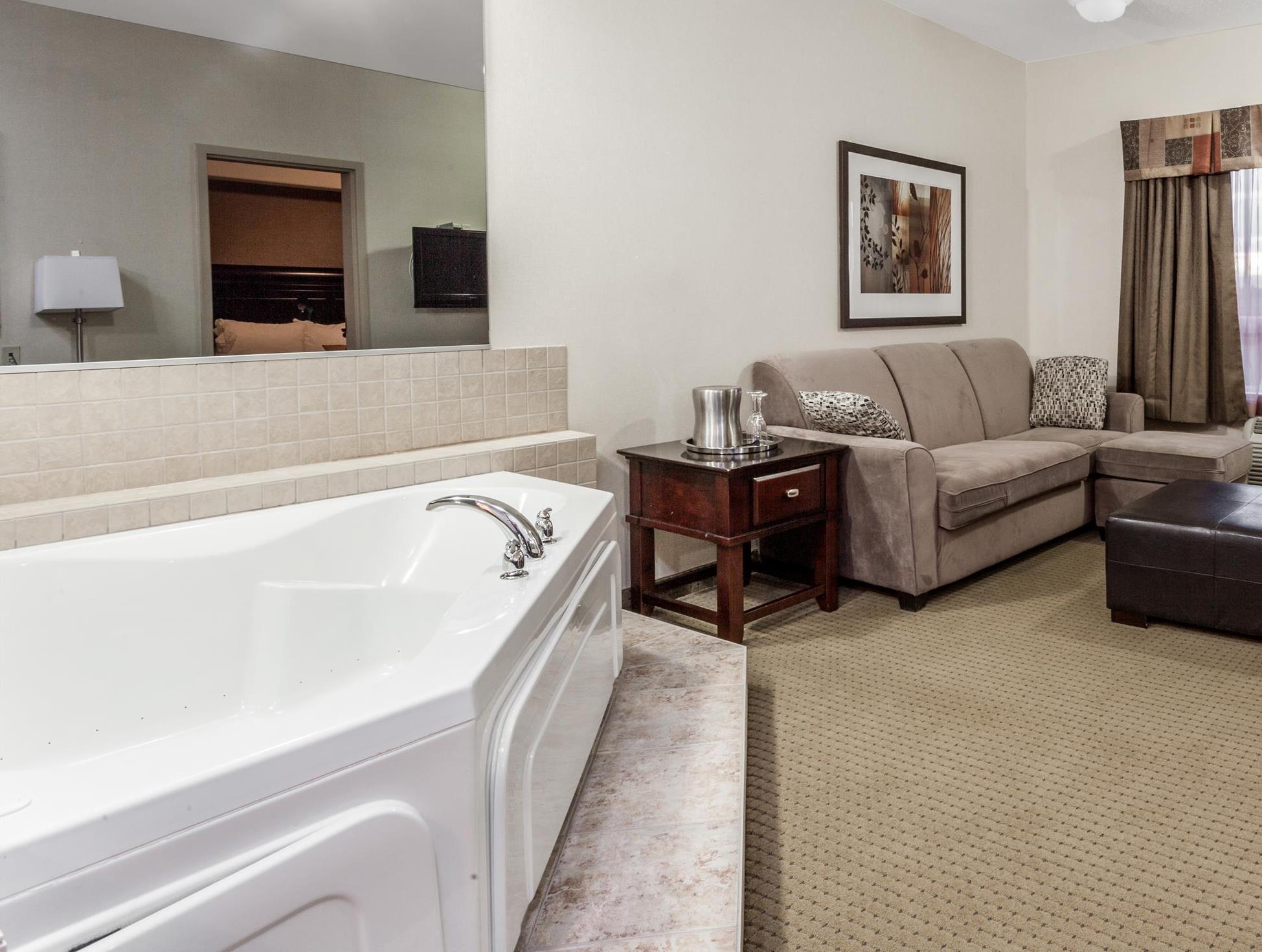 Ramada By Wyndham Drayton Valley מראה חיצוני תמונה